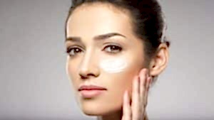 How to put on foundation